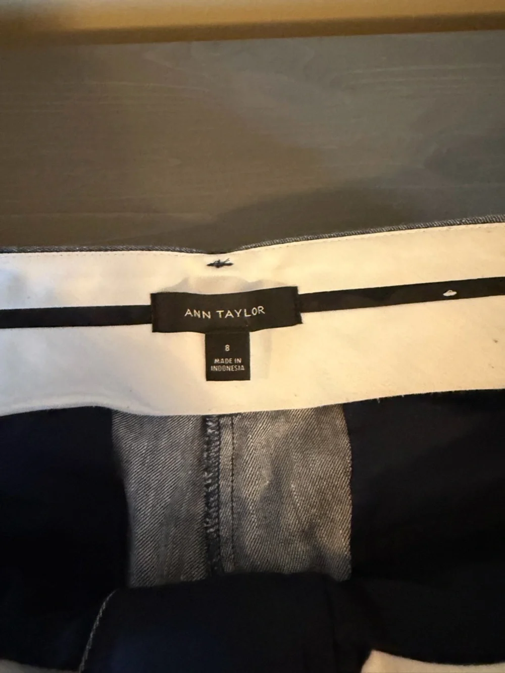 Ann Taylor Linen Chambray Tie-Waist Cropped Straight-Leg Pants - Picture 5 of 8